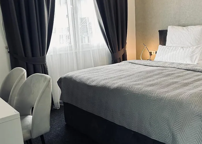 Firstclass Event & *