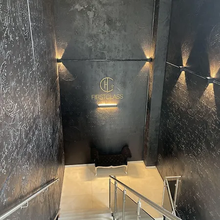 Firstclass Event & *