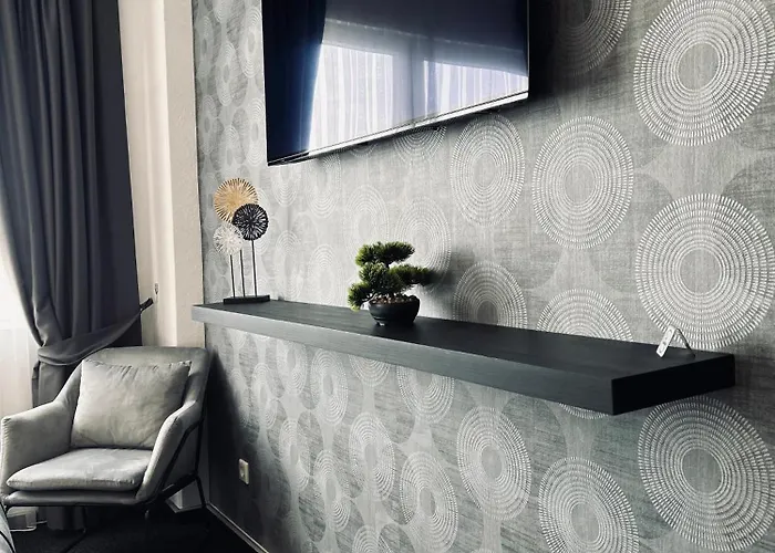 Отель Firstclass Event & Фюрт